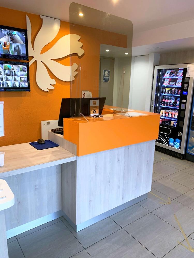 Premiere Classe Troyes Sud - Parc Saint Thibault