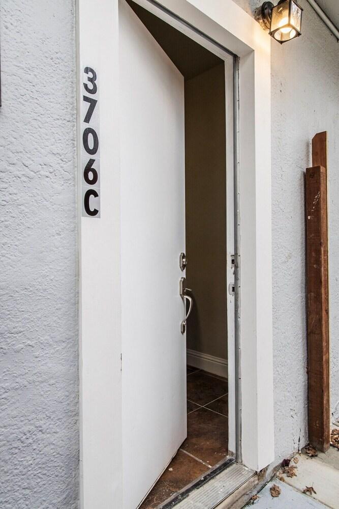 Cozy Concord One Bedroom