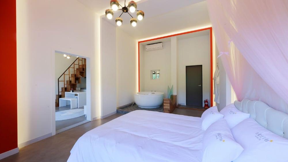 Gyeongju Edith Poolvilla & Pension