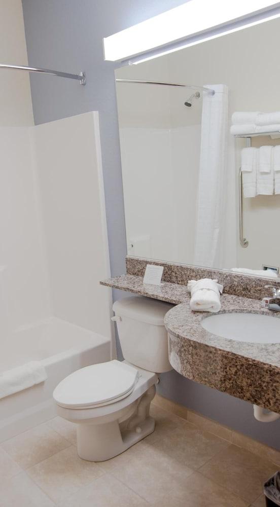 WeStay Suites - Belle Chasse