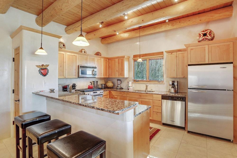 Bishops Lodge Villa Corazones by Kokopelli Property Management