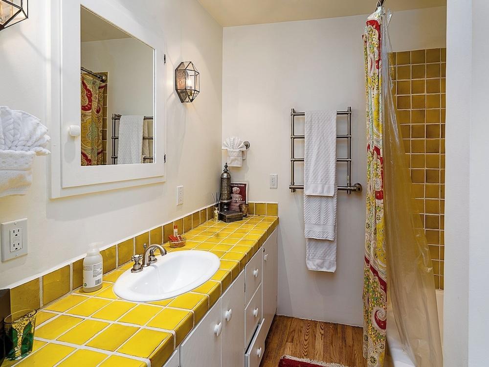 Historic Garden Retreat by Kokopelli Property Management