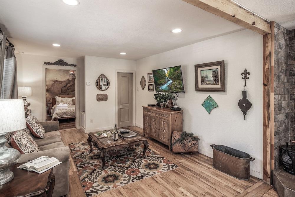 Sugar Butter Chalet by Ruidoso Vacation Rentals