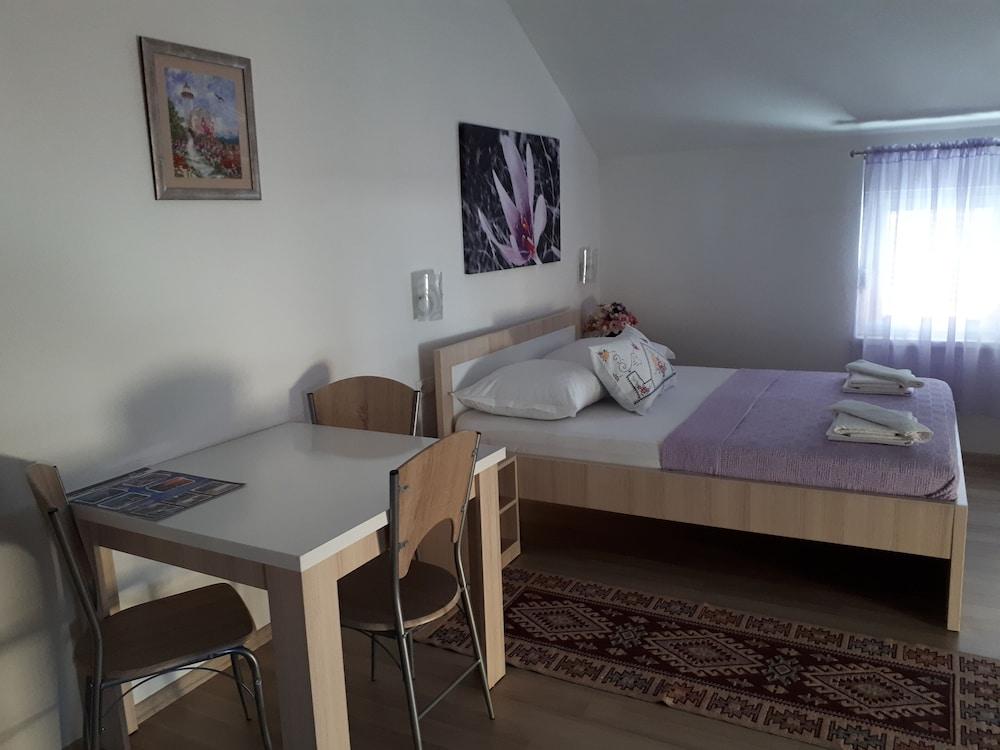 Apartments City Paradise