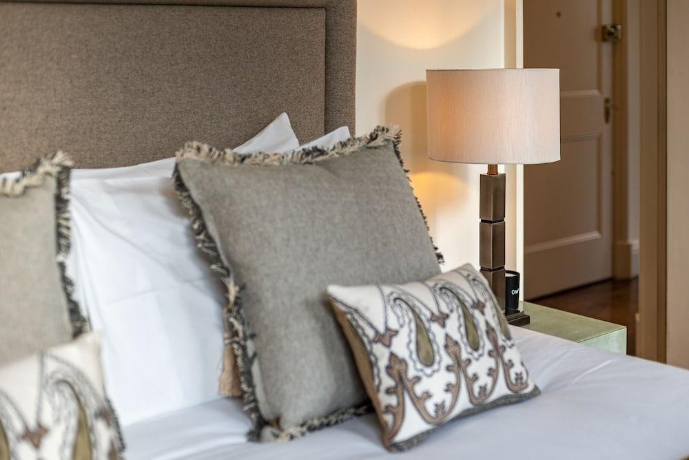 Grosvenor Gardens by CAPITAL