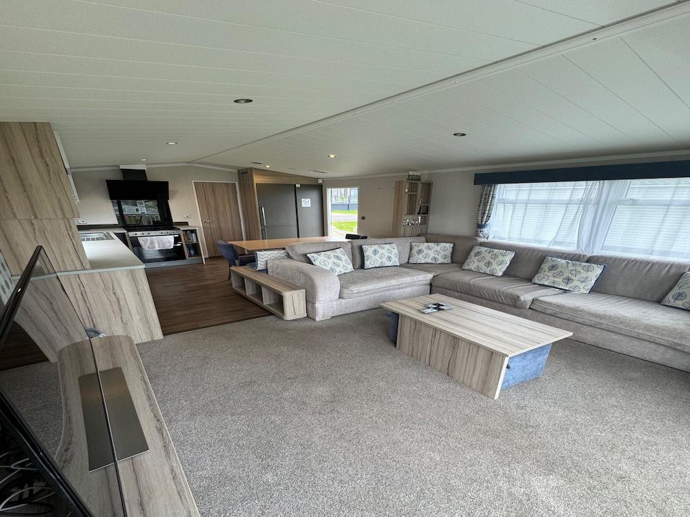 Lovely 2-bed Caravan in Seton Sands