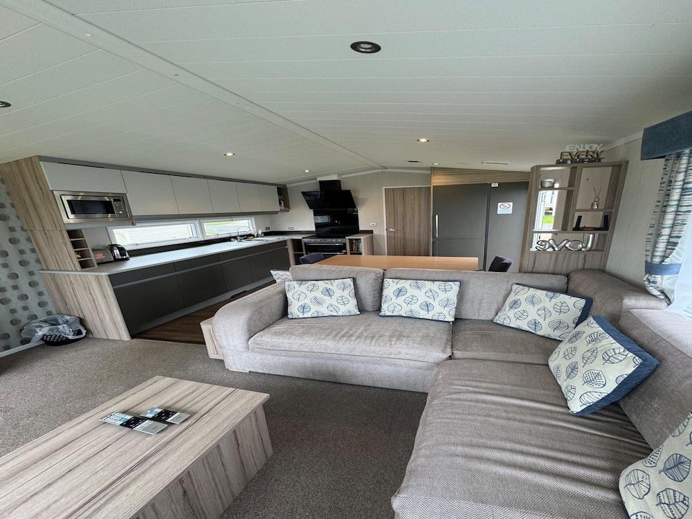 Lovely 2-bed Caravan in Seton Sands