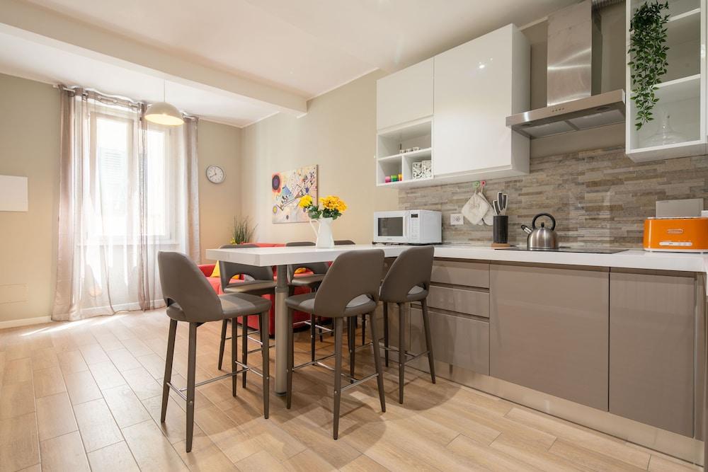 Pepi Modern by Mmega