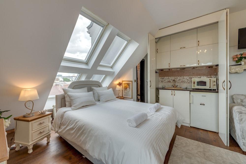 Luxury and Sunny Studio With a View in TOP Centre