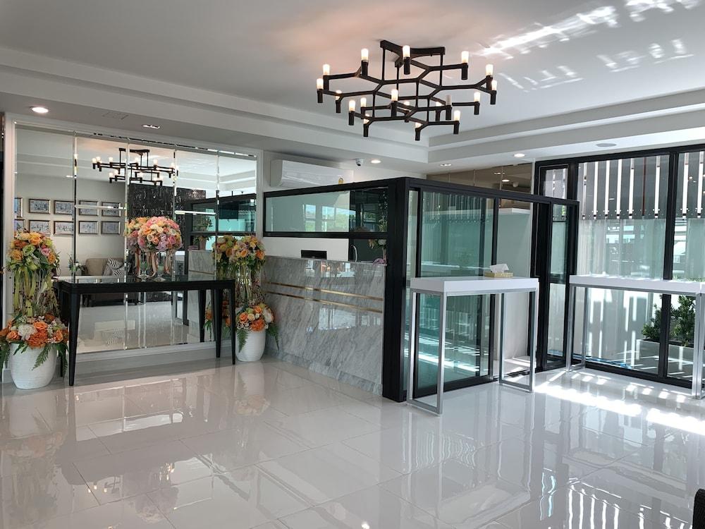 Icare Residence & Hotel