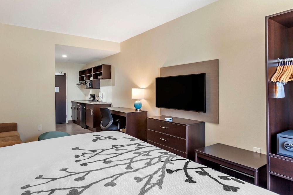 Sleep Inn & Suites Waller
