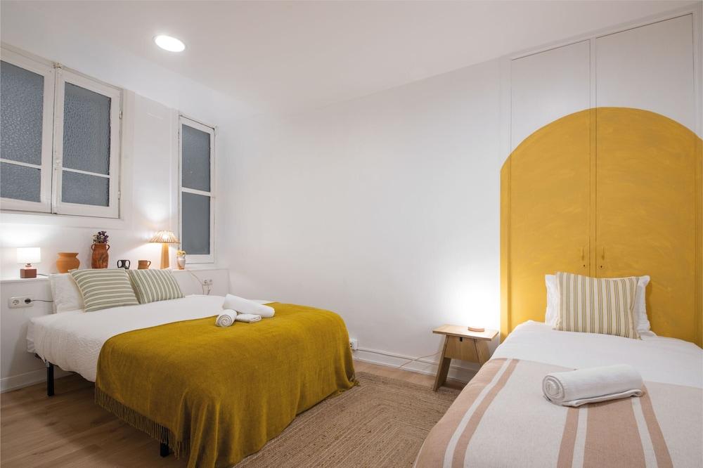 Belle Époque Self Check-in Guest House