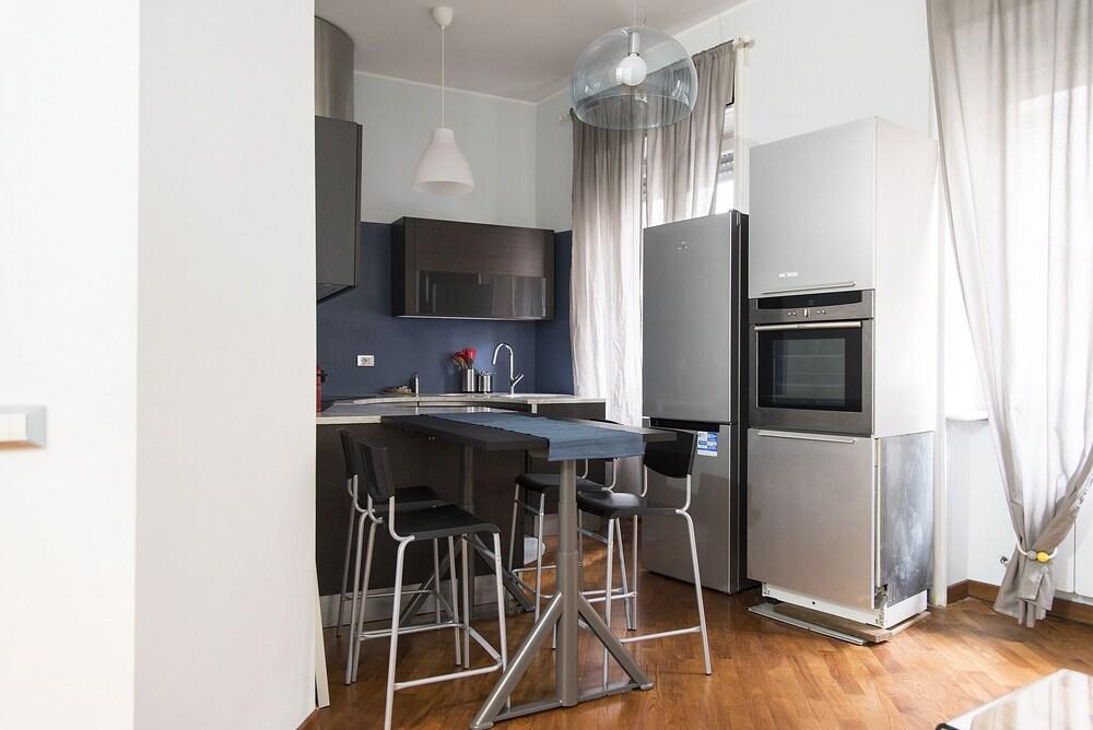 Delicious Apartment in Shopping District