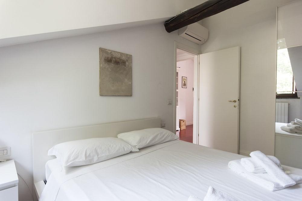 Intimate Attic Flat near Politecnico University