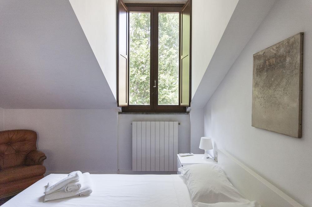 Intimate Attic Flat near Politecnico University