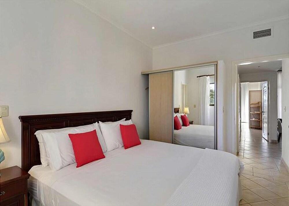 Stay in Tamarindo Condominiums