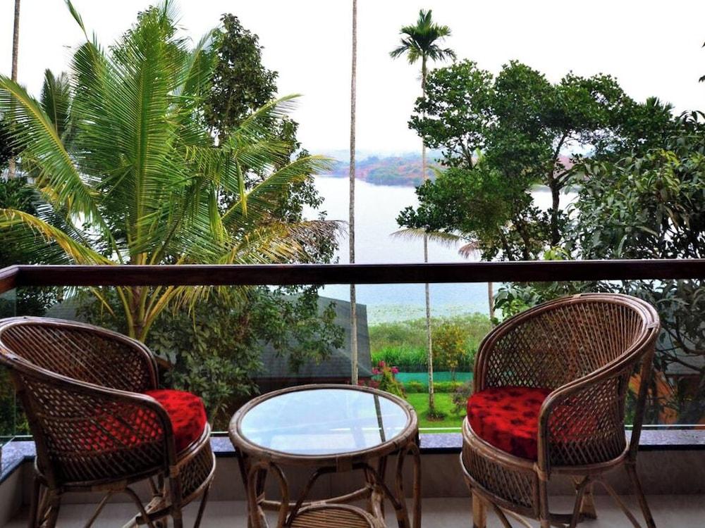 Room-lakerose Wayanad Resort - Superior