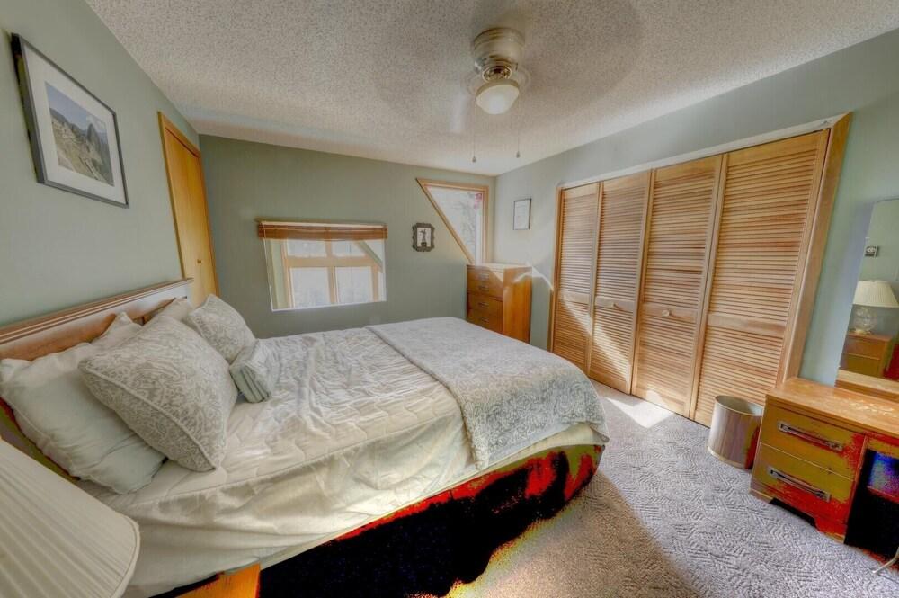 Koby 4 Bedroom Home by Redawning