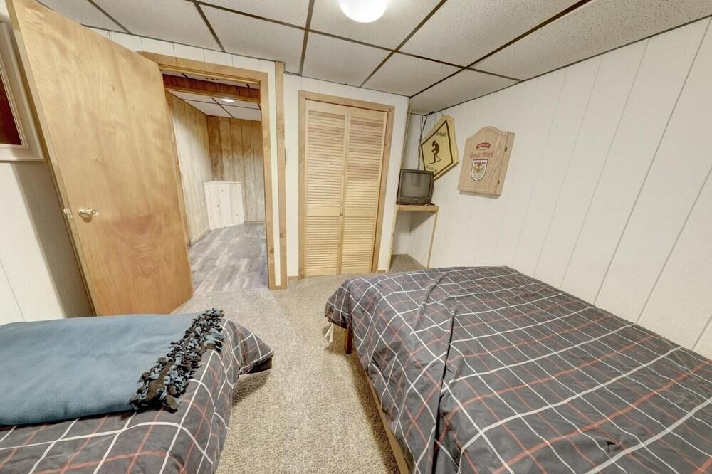 Koby 4 Bedroom Home by Redawning