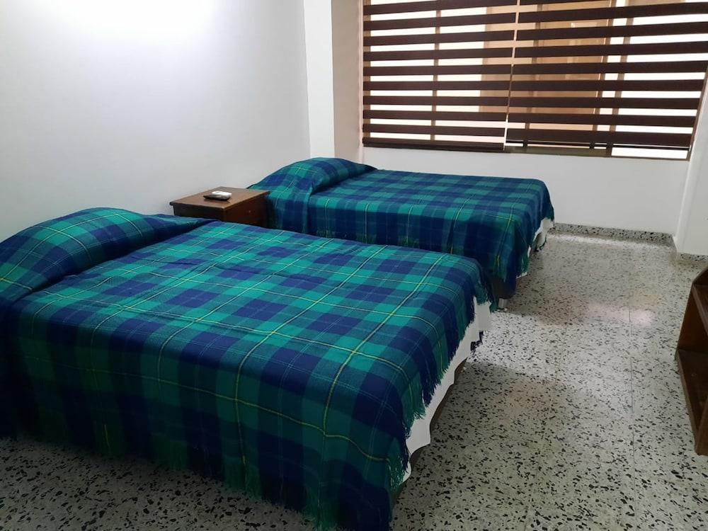 Hotel El Flor Amarillo