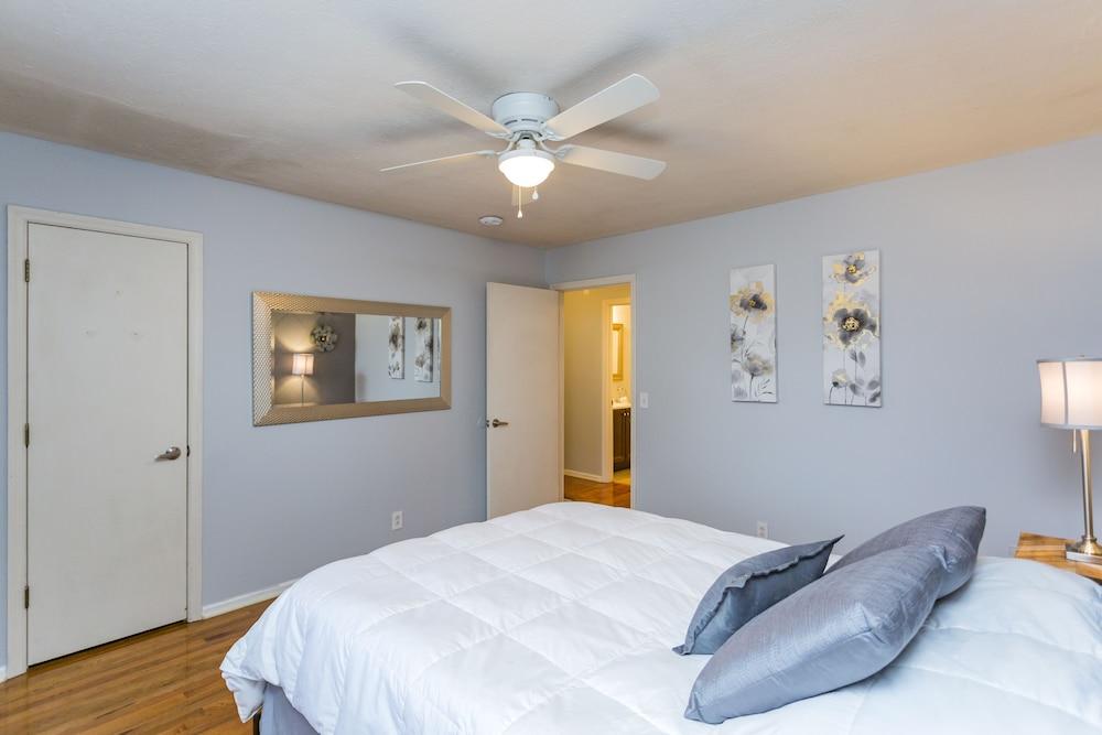 Nashville Chic | 10min from downtown!