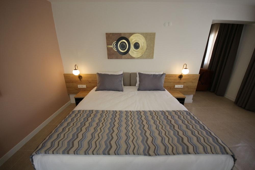 Spilos Gumuldur Hotel