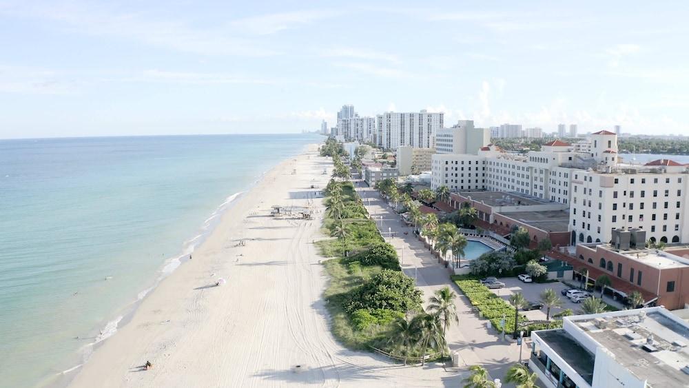 521 Studio Hollywood Beach