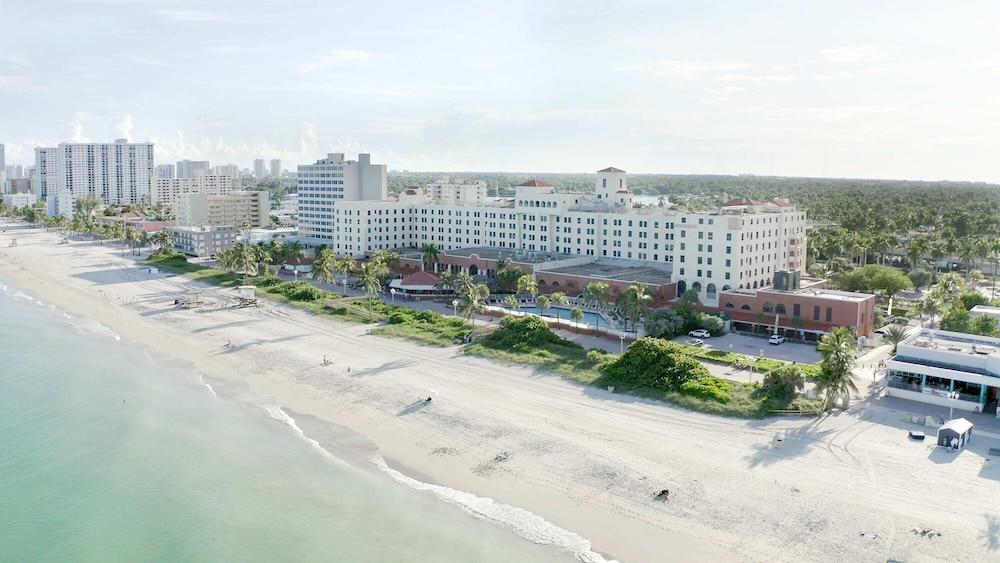 521 Studio Hollywood Beach