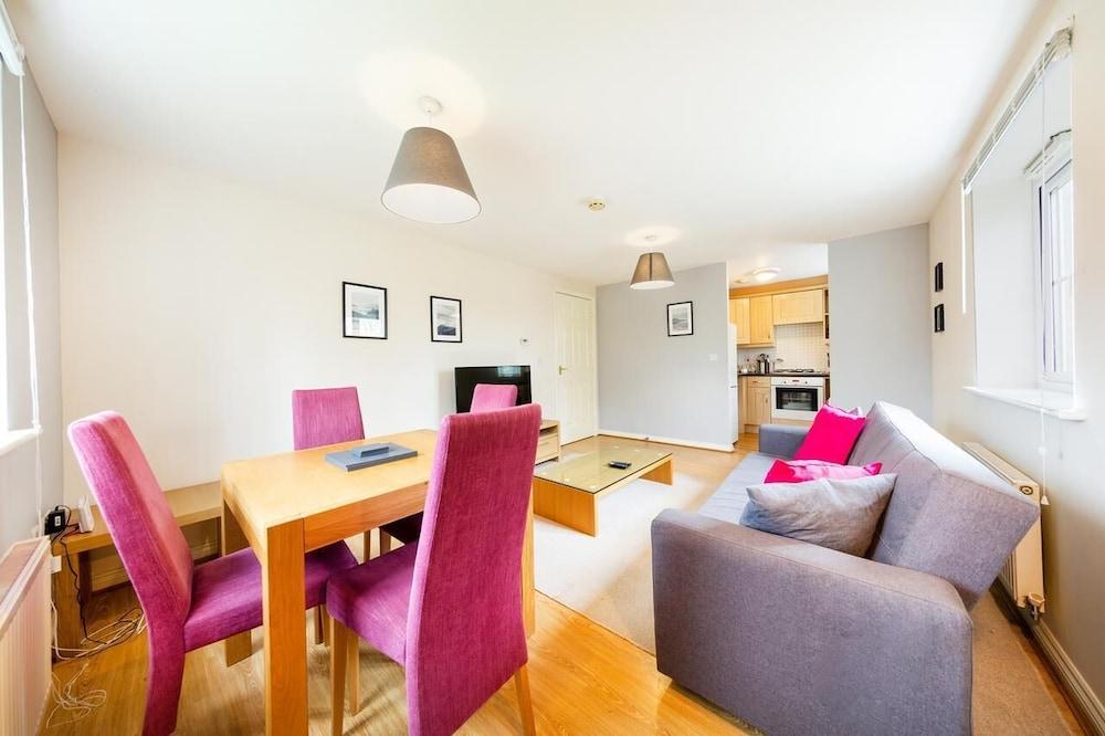 Bristol Luxury Apartment with Parking