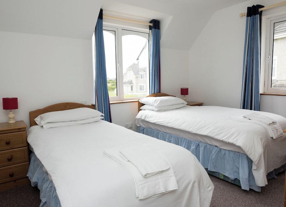 Moore Bay Holiday Homes