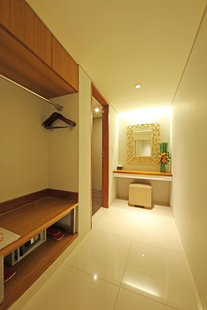 Adhi Jaya Sunset Hotel - CHSE Certified