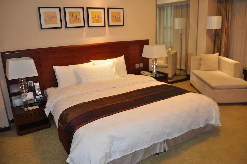 Ramada Plaza Shenyang City Center