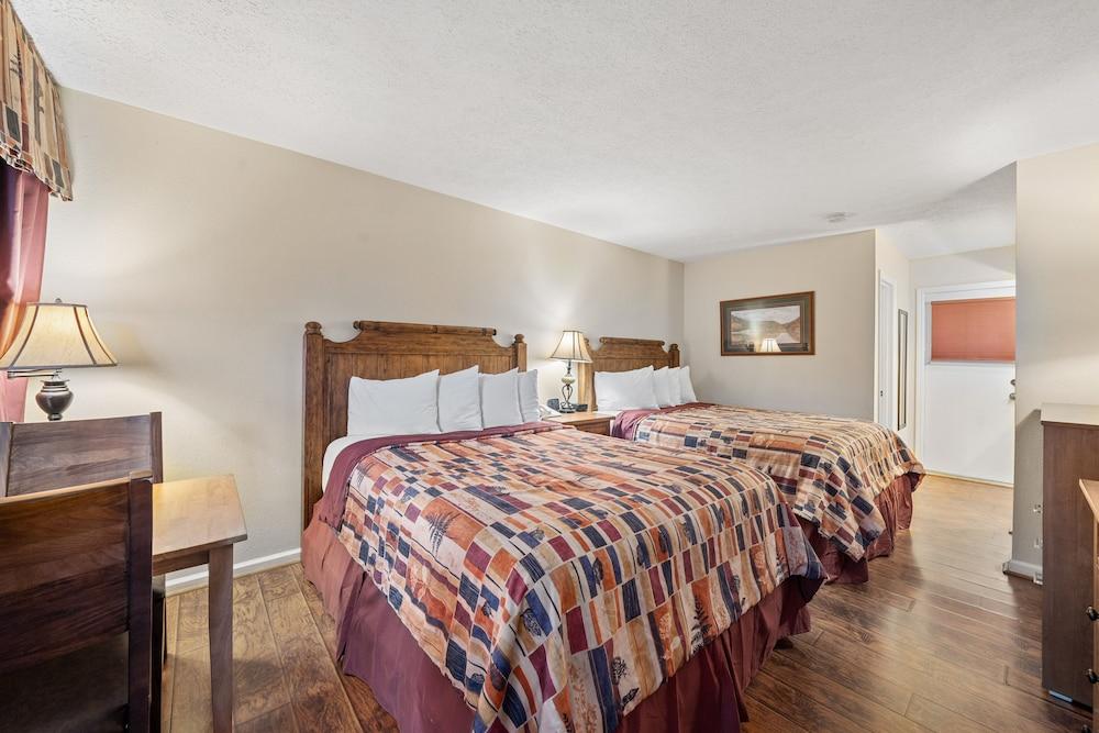 Jonathan Creek Inn and Villas