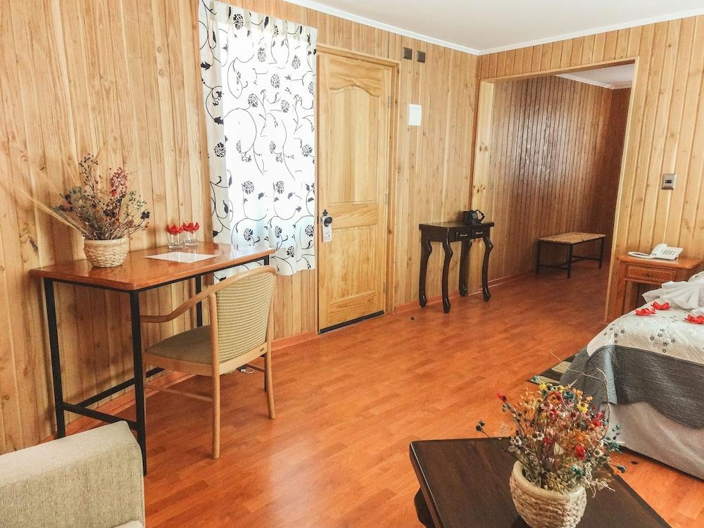 Hotel Iorana Tolache