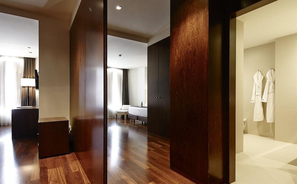 Hotel Carrís Cardenal Quevedo