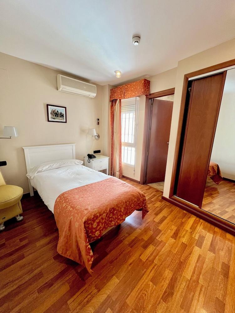 Hotel Carlos V Málaga