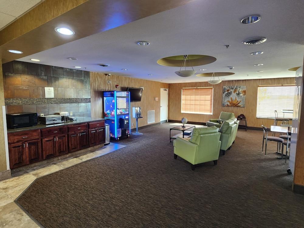 La Quinta Inn & Suites by Wyndham Minot