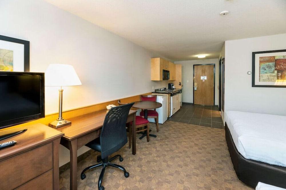 Prestige Riverside Lodge