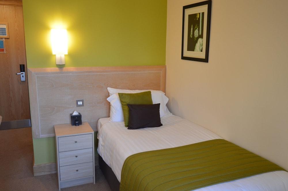 Canterbury Cathedral Lodge