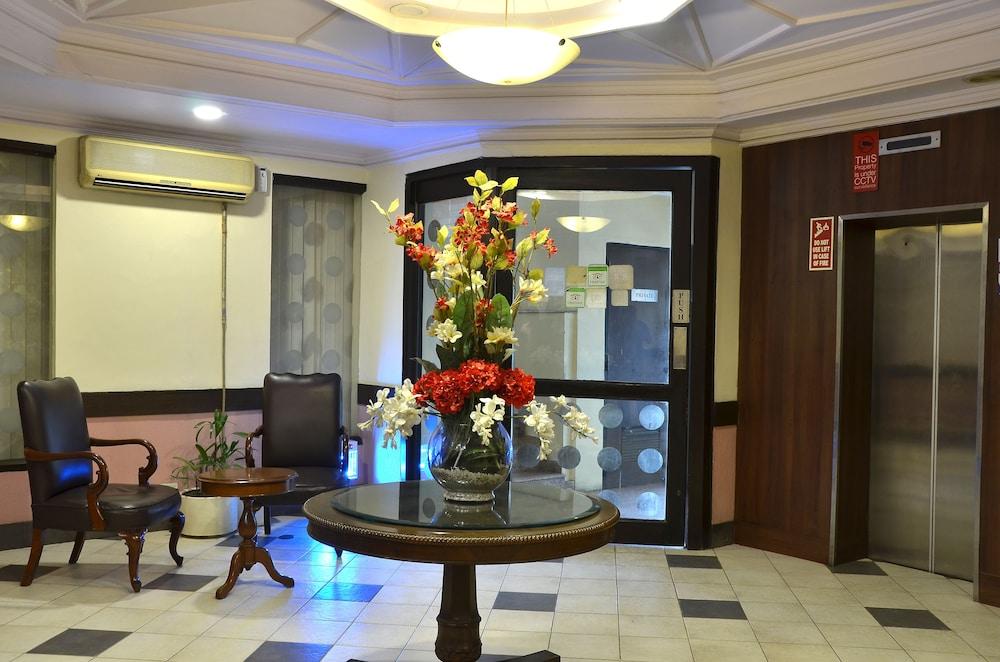 Hotel Tourist Deluxe