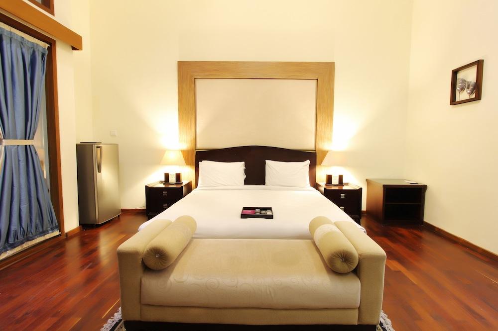 Cattleya Suite by Marbella