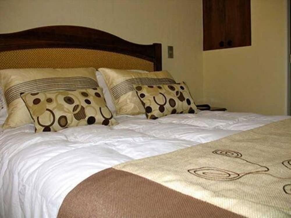 AMS Apartments Monjitas