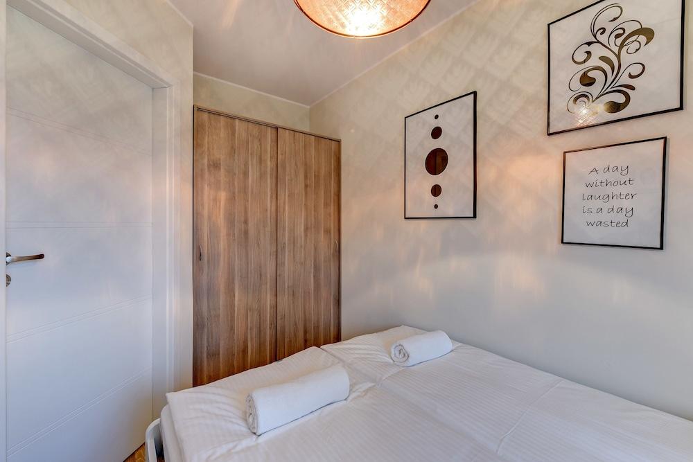 Apartinfo Apartments - Morena