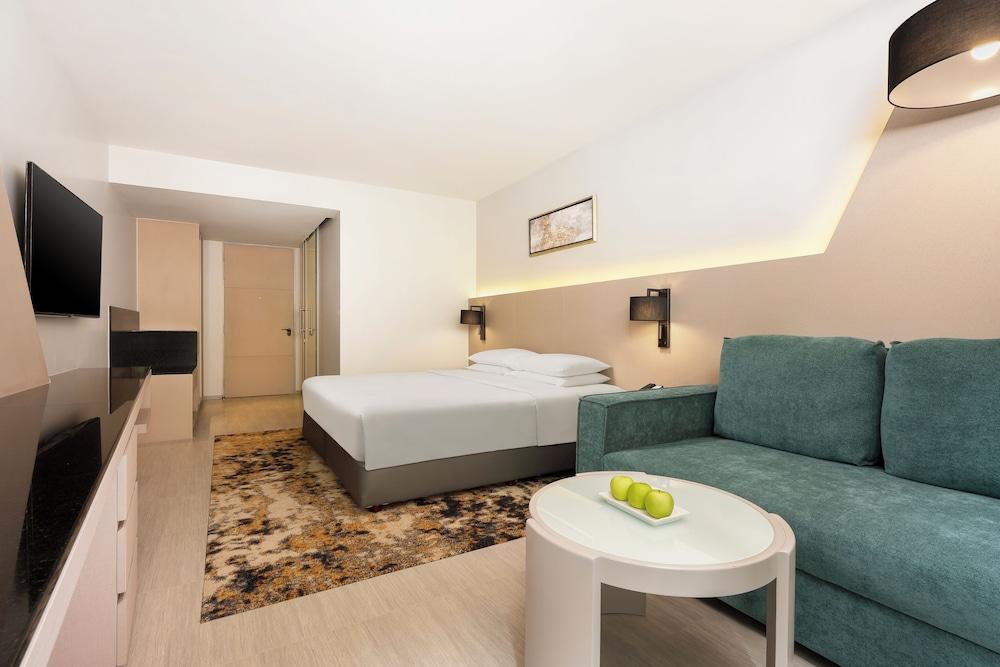 Hyatt Place Bangkok Sukhumvit 1