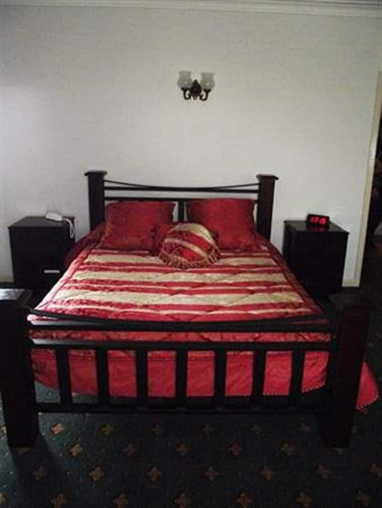 503 On Princes Drive