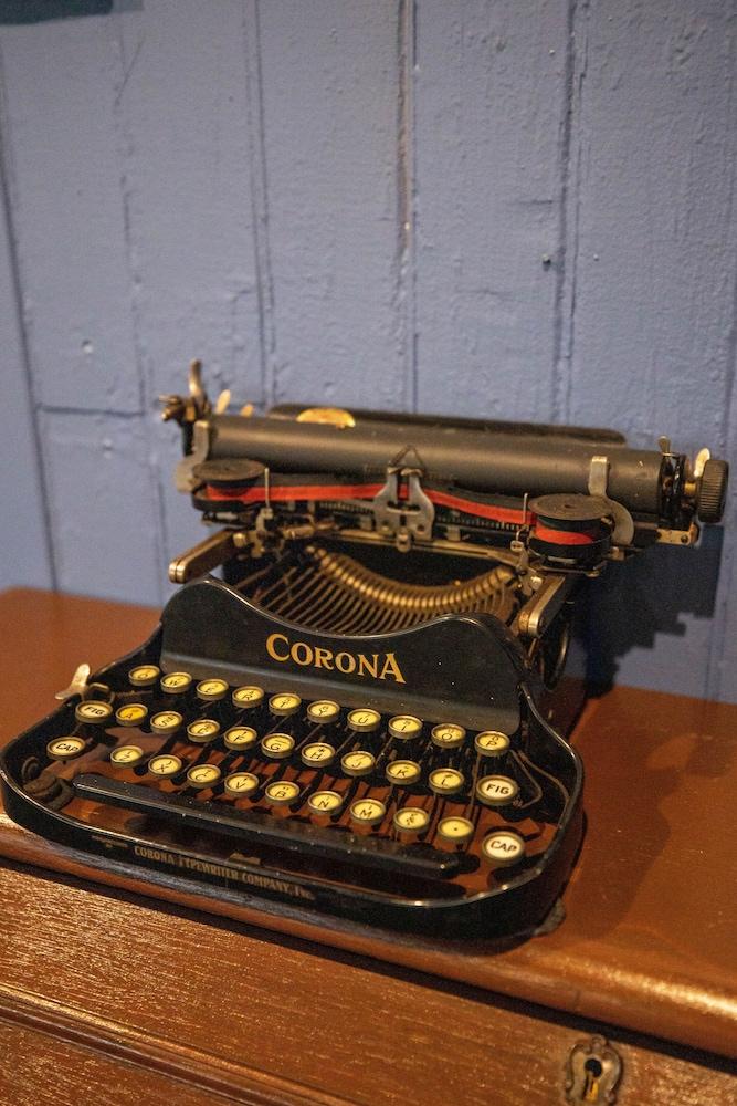 The Samoan Outrigger Hotel