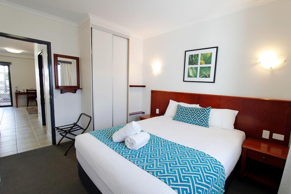 Coffee House Apartment Motel