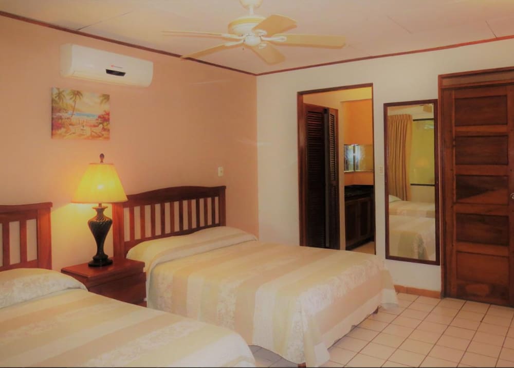 Flamingo Marina Resort