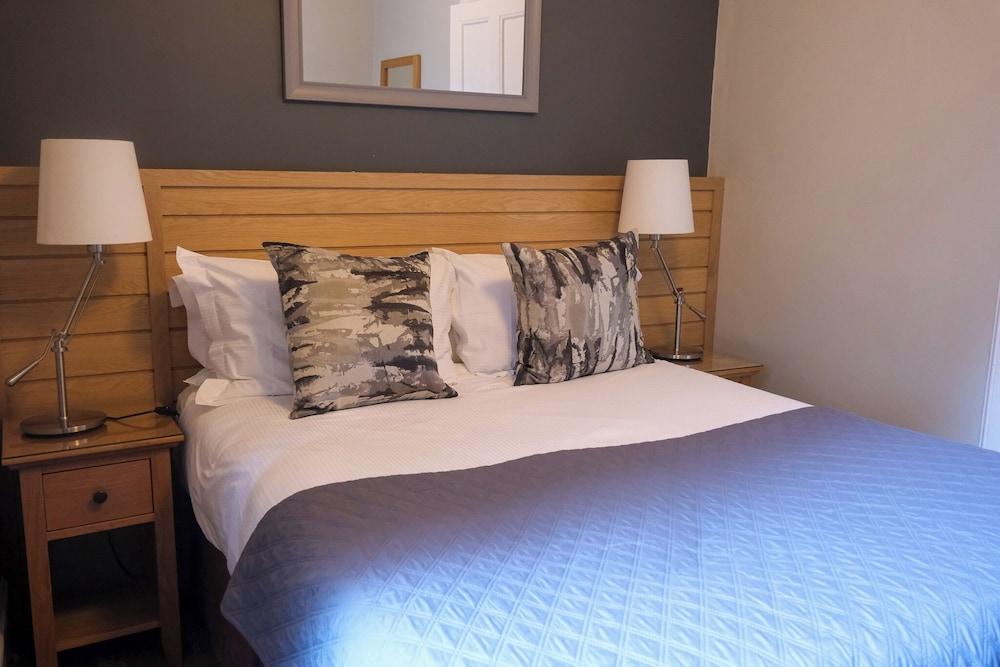 The Glen Mhor Apartments