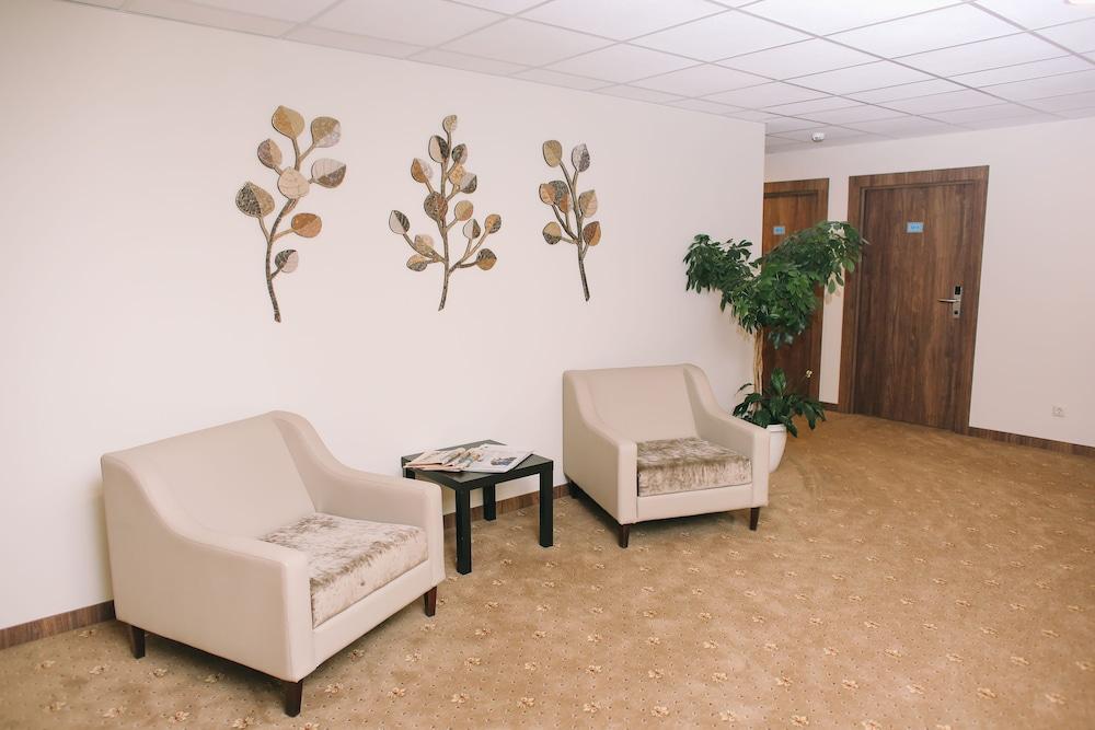 SkyPoint Sheremetyevo Hotel